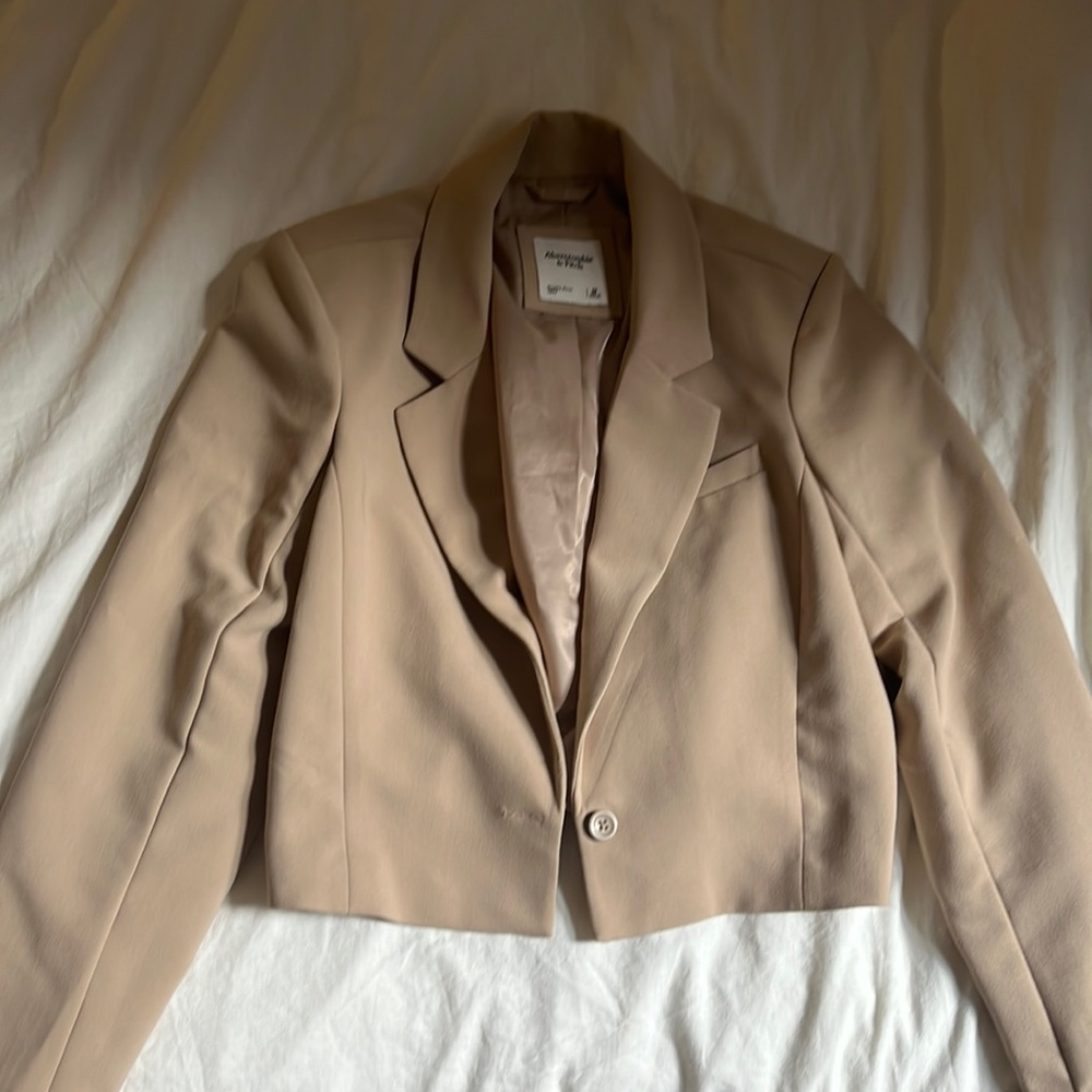 Cropped blazer